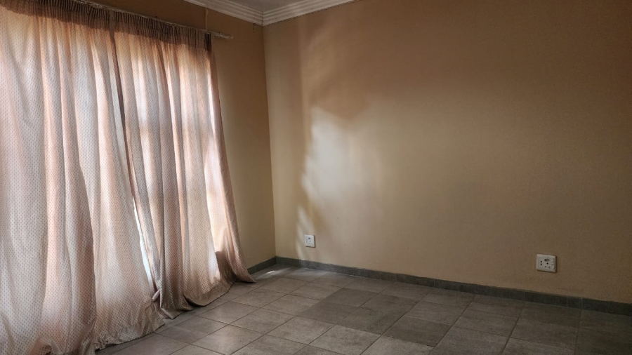 5 Bedroom Property for Sale in Waterkloof A H North West